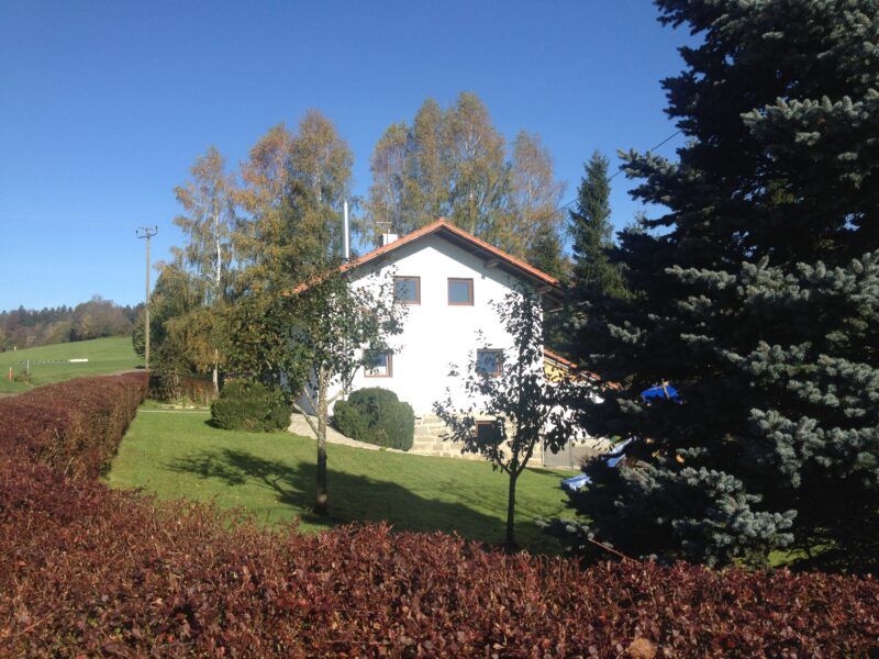 Ferienhaus für kleine Retreats mit großem Garten - Alleinlage