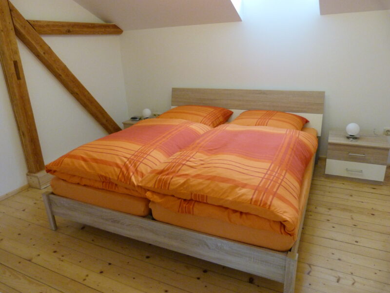 Ferienhaus für kleine Retreats mit großem Garten - Alleinlage