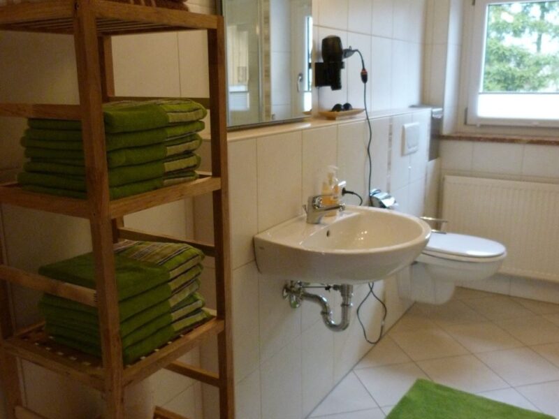 Ferienhaus für kleine Retreats mit großem Garten - Alleinlage